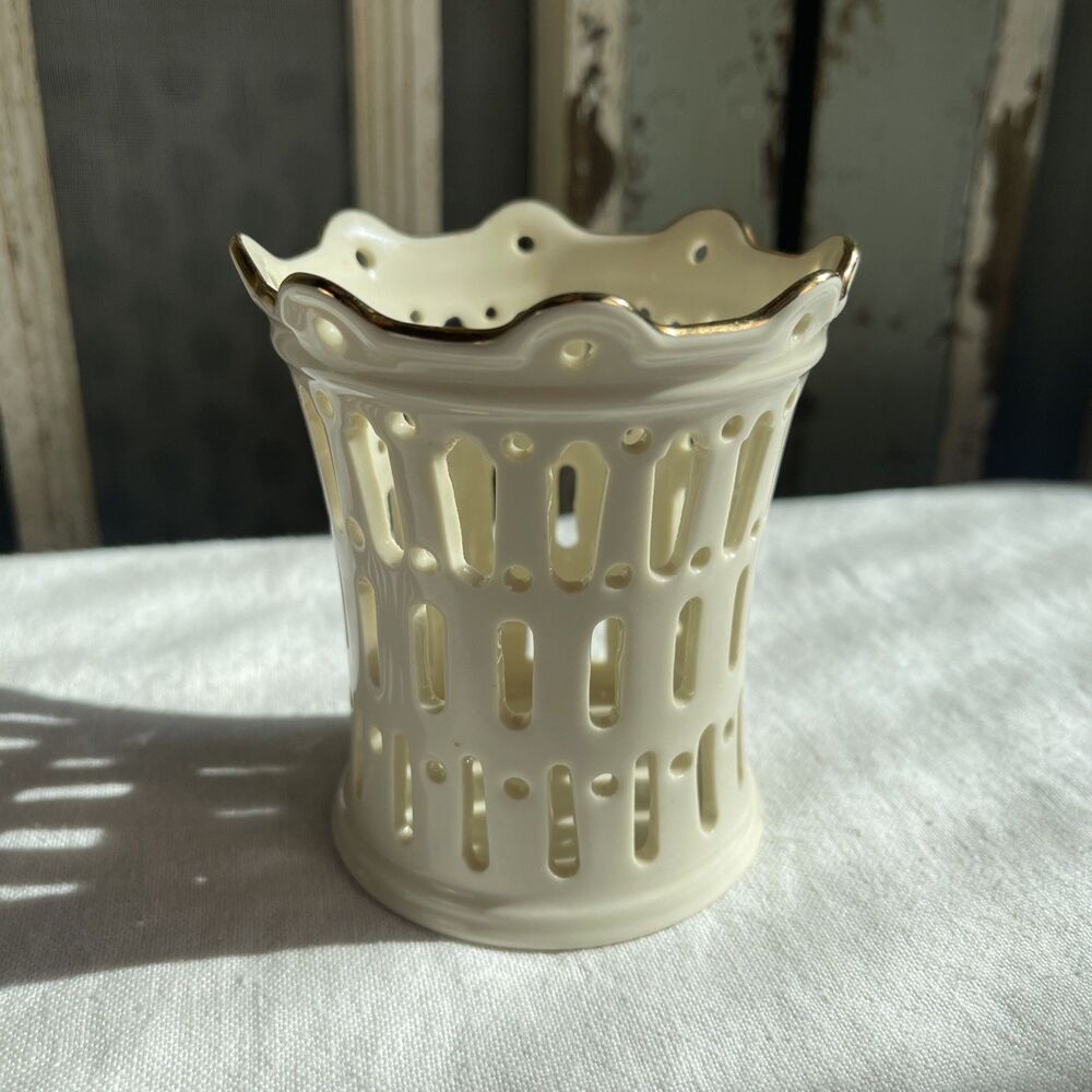 Lenox Ivory With Gold Scalloped Trim Pierced Votive Tea Light Candle Holder